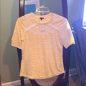 3/$20🔆NWT Hannah top